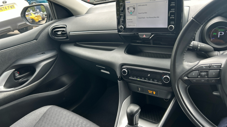 Toyota Yaris 1.5 Hybrid Design 5dr CVT Hybrid Hatchback